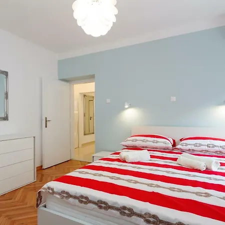 Marina's Place Daire *