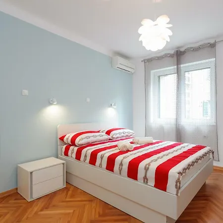 Apartment Marina's Place *