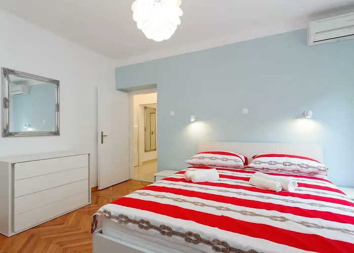 Marina's Place 아파트 *